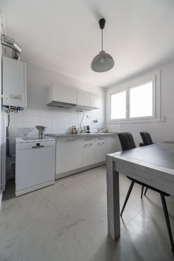 Apartment Le Raymond: Centrally Located With Parking Vichy
