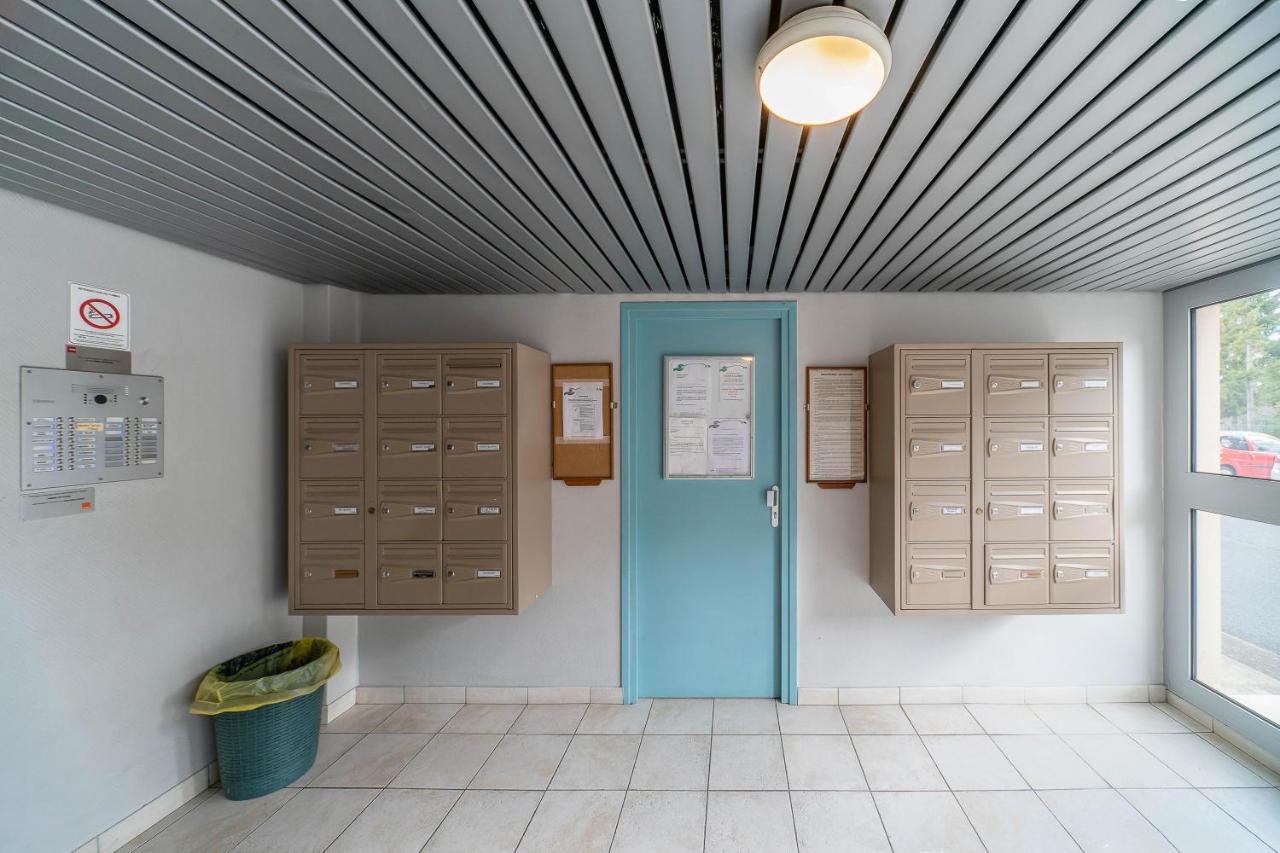 Apartment Le Raymond: Centrally Located With Parking