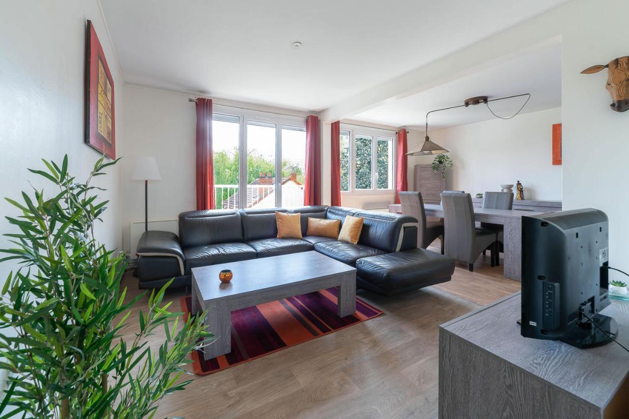 Apartment Le Raymond - Proche Du Centre Sportif, Des Rives De L'allier Et Du Centre-ville - Parking Vichy