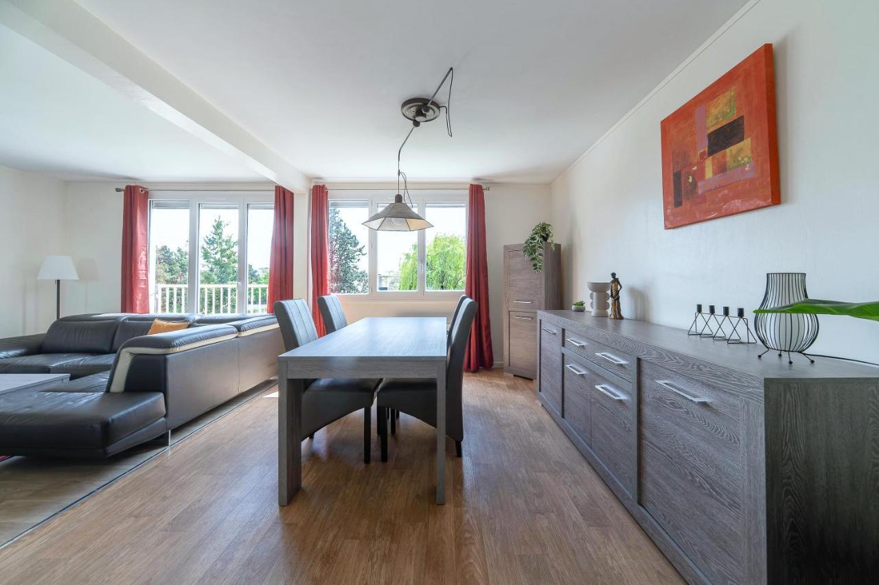 Apartment Le Raymond - Proche Du Centre Sportif, Des Rives De L'allier Et Du Centre-ville - Parking *