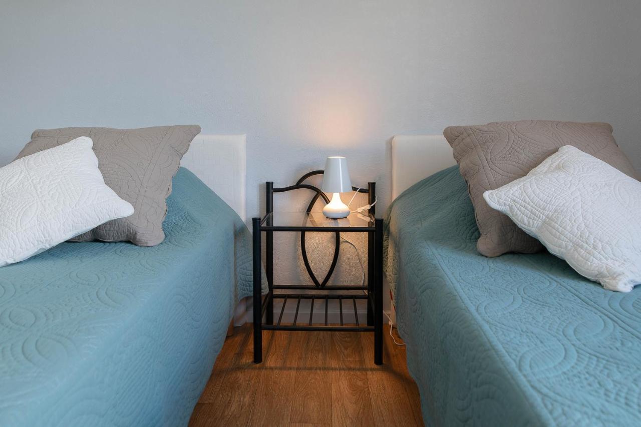 Le Raymond: Centrally Located With Parking Apartment